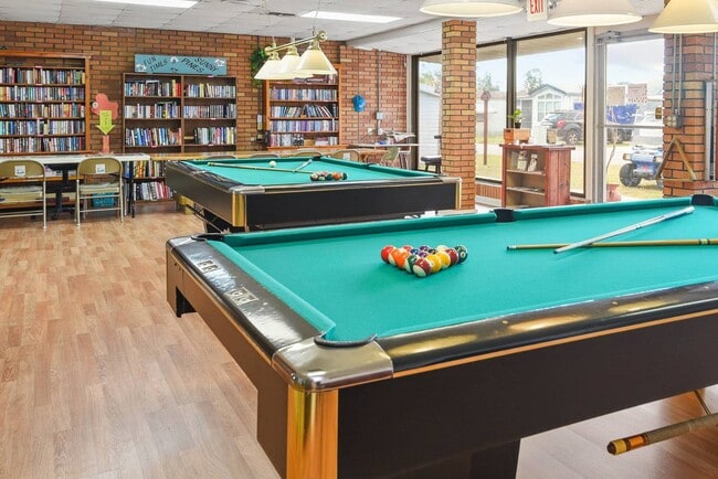 Foto del edificio - 1200 US Hwy 27 N