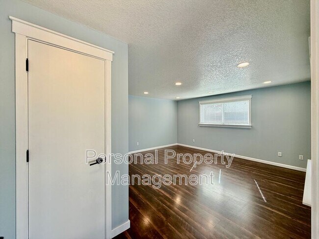 Foto del edificio - 9719 NE 60th Ave