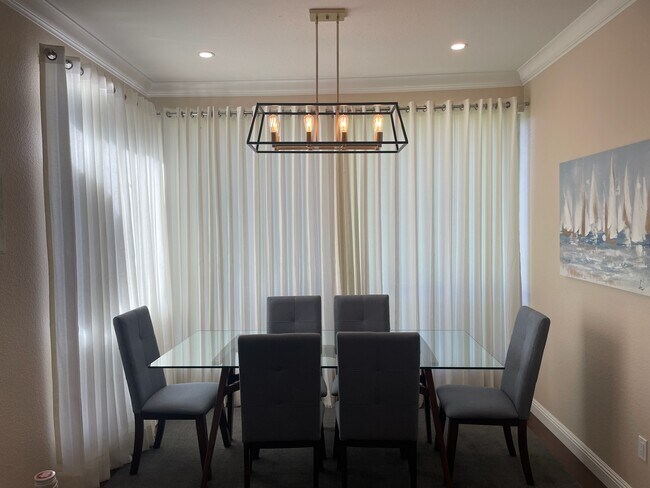 Foto del edificio - 922 Vista Pointe Dr