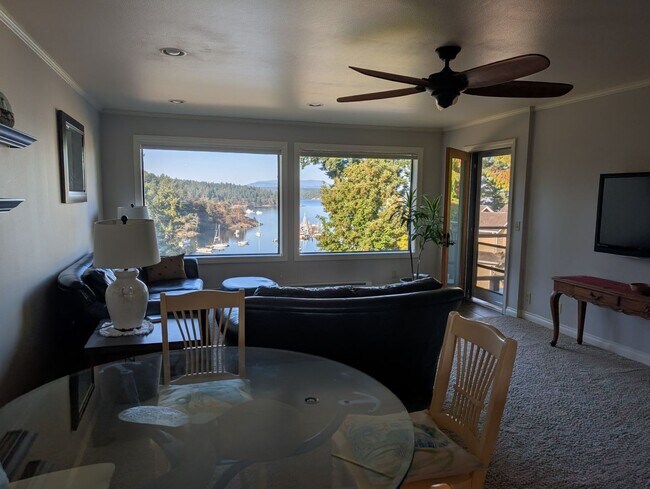 Foto del edificio - Wonderful Fully Furnished In Town Rental w...