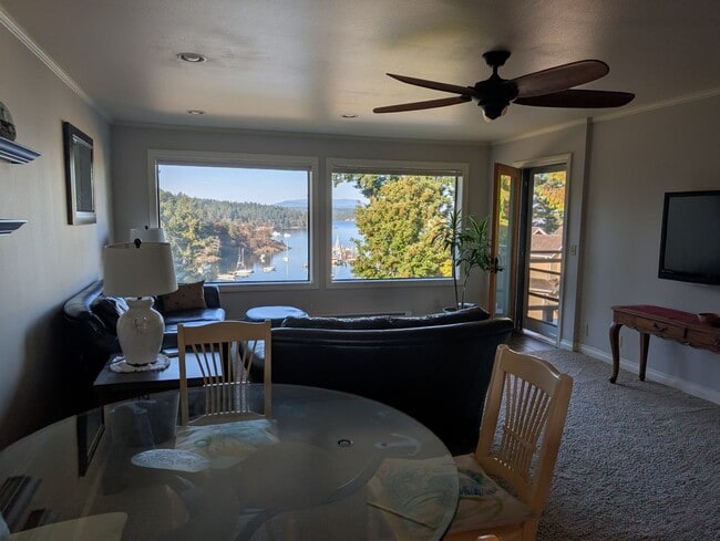 Building Photo - Wonderful Fully Furnished In Town Rental with Amazing View of the Harbor!