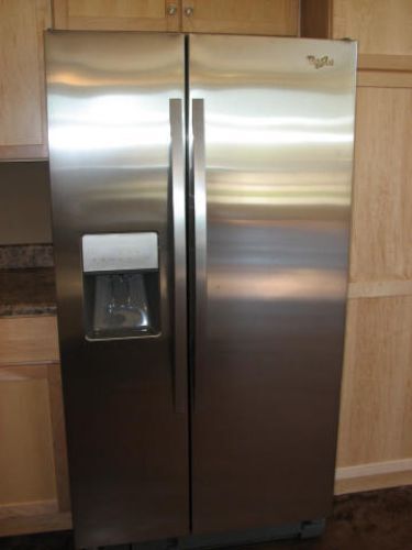 Foto del edificio - 2121 Cherry Hill Dr