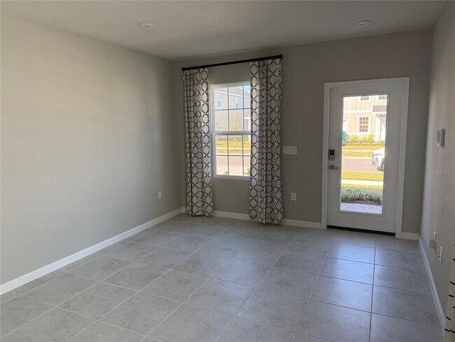 Foto del edificio - 1200 Port Blue Wy