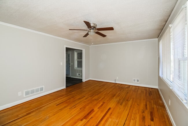 Building Photo - 1741 Faraway Dr