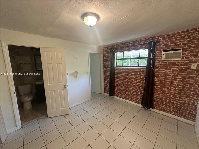 Foto del edificio - 510 NW 146th St
