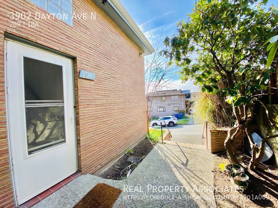 Primary Photo - 3902 Dayton Ave N