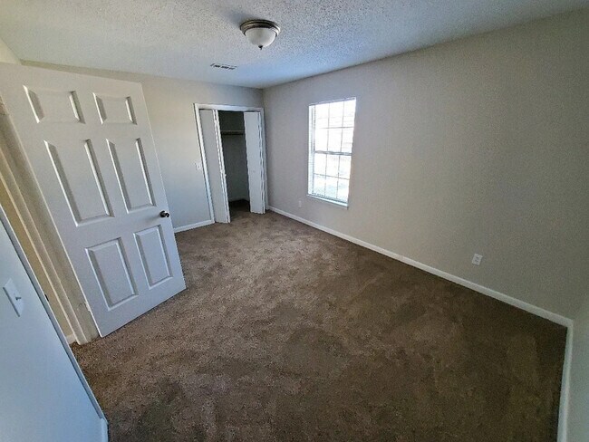 Foto del edificio - 1723 Westchester Dr