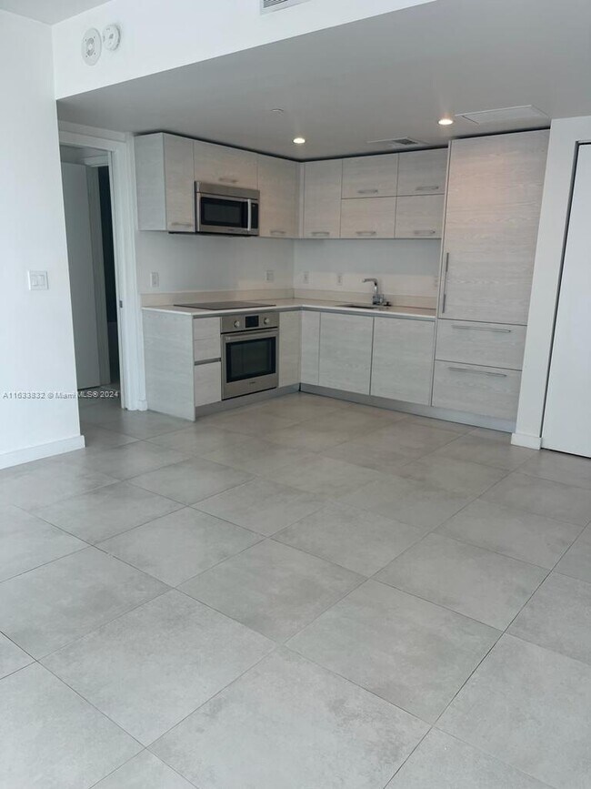 Foto del edificio - 1300 S Miami Ave
