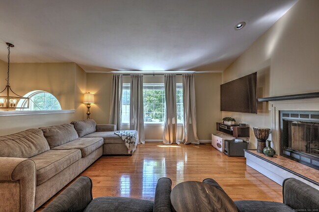 Foto del edificio - 167 Osborn Rd