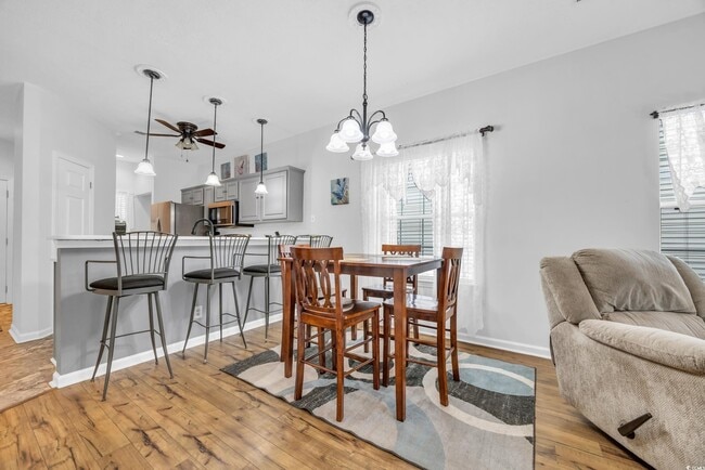 Foto del edificio - 612 River Oaks Dr