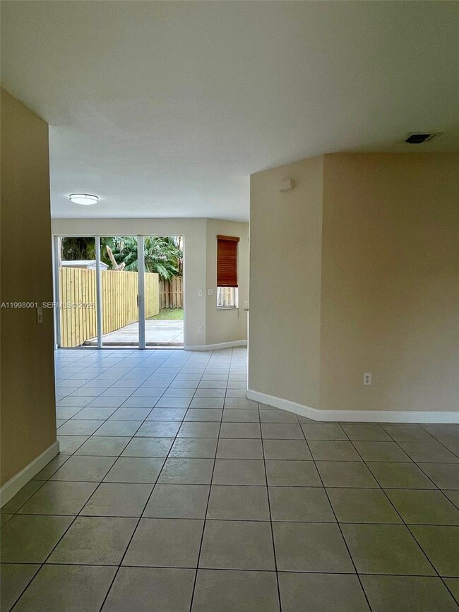 Building Photo - 24651 SW 110th Ave