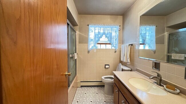 Foto del edificio - 5219 N Bernard St