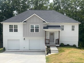 Building Photo - 7203 Old Bug Ln