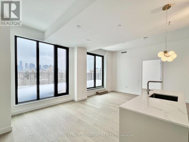 Photo du bâtiment - 1720 Bayview Ave