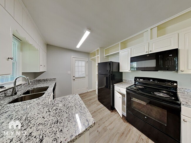 Foto del edificio - 355 Kemolay Rd SW