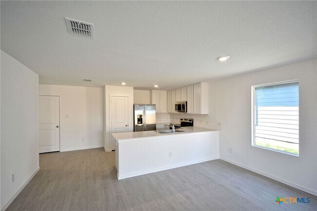 Foto del edificio - 3243 Gingham Pt