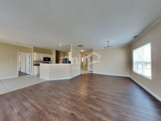Building Photo - 8426 Stark Dr