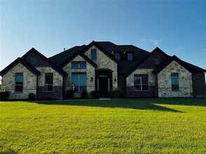 Building Photo - 212 Devonport Dr