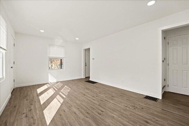 Foto del edificio - 3068 Worthington Ave