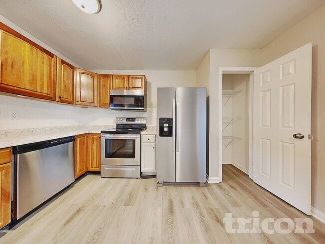 Foto del edificio - 1167 Fiesta Dr