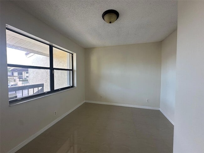 Foto del edificio - 22415 SW 61st Way