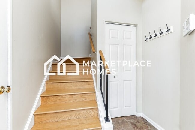 Building Photo - 240 Camel Bend Ct