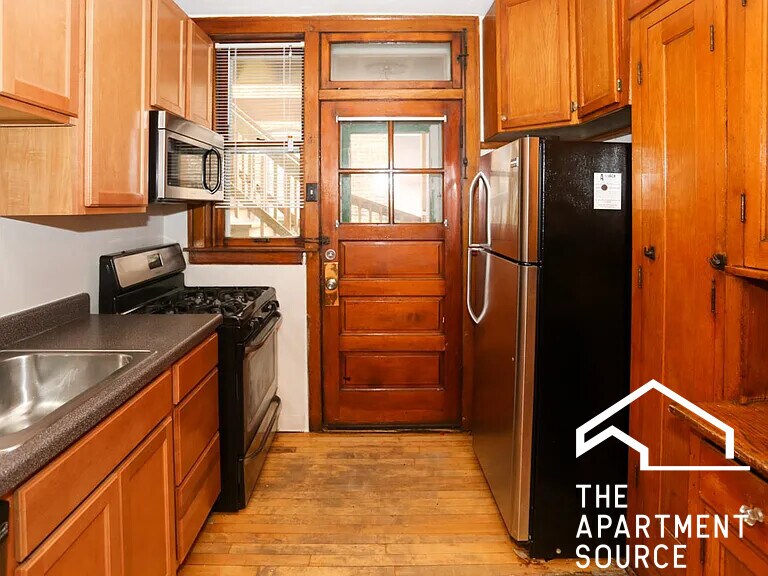 Foto principal - 3844 N Bernard St