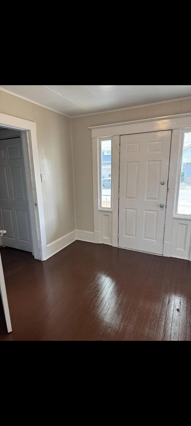 Building Photo - 216 Wilson Ave