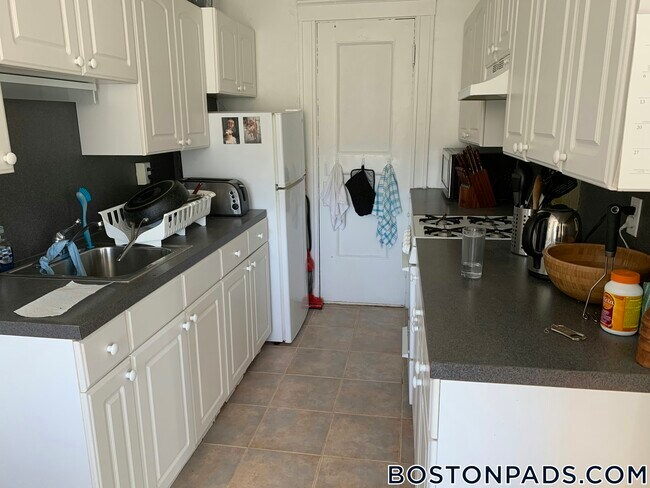 Foto del edificio - 121 Park Dr