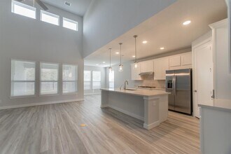 Building Photo - 155 Renodes Garden Ln