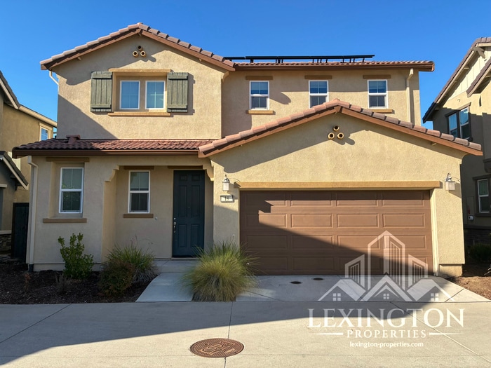 Foto principal - Elegant, 3BD/2.5BA, Sacramento Home in Nat...