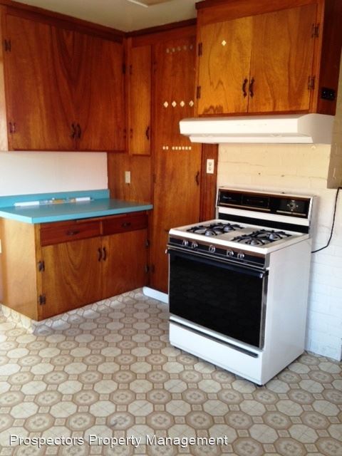 Building Photo - 2 br, 1 bath House - 9615 Malech Rd
