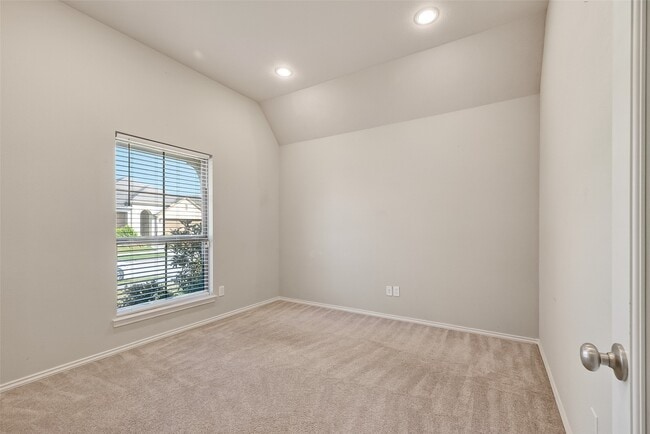 Foto del edificio - 3610 Brattain Dr