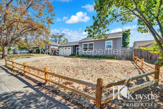 Building Photo - 1108 Shasta St