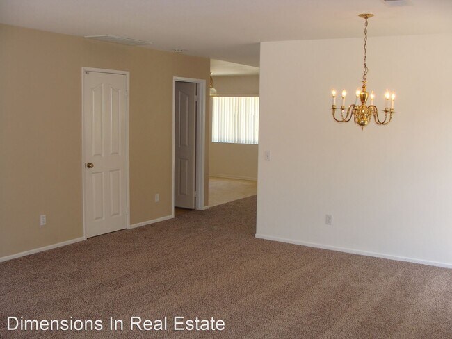 Building Photo - 4 br, 2.5 bath House - 615 Alber Street