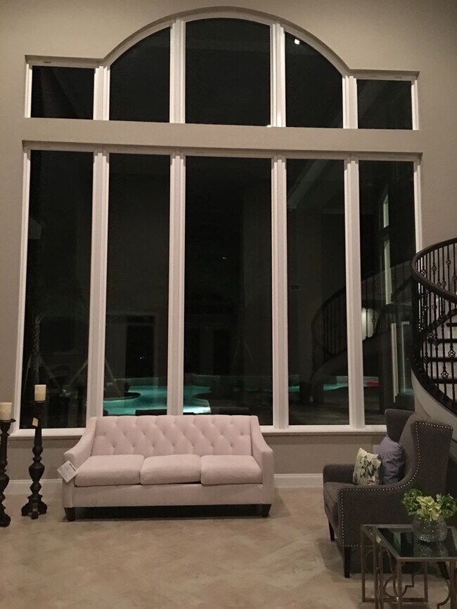 Foto del edificio - Executive Gated Pool Home Located in Winde...