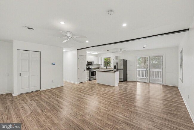 Foto del edificio - 78 Woodmount Dr