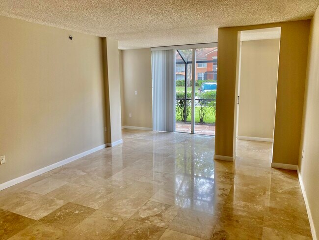 Foto del edificio - 3133 Clint Moore Rd