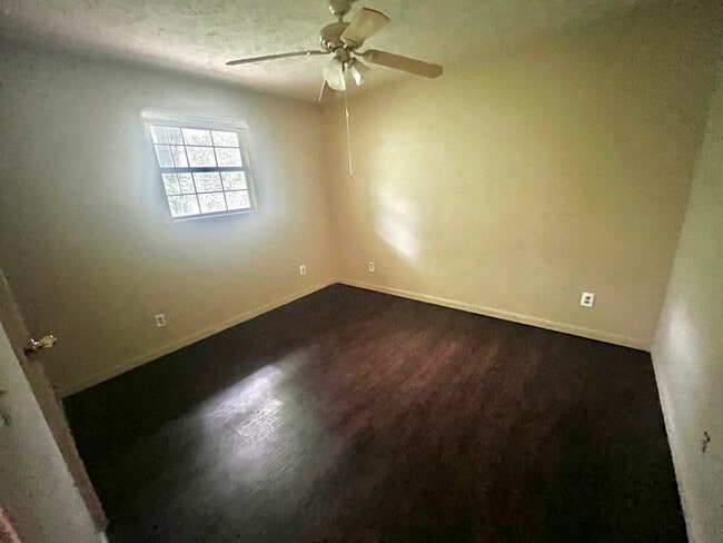 Building Photo - 576 Halbert Heights Rd