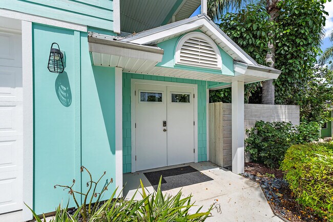 Building Photo - 3463 Canal Ct