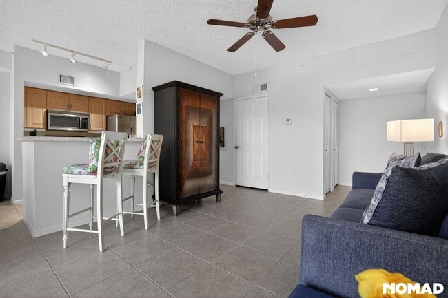 Foto del edificio - 1885 Florida Club Dr