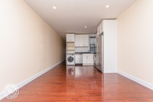 Building Photo - 910 Prospect Pl