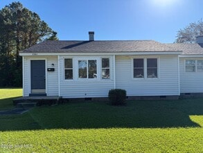 Building Photo - 2261 Onslow Dr