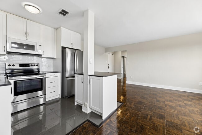 2BR, 1BA - 788SF - Kitchen/Living Room - 82 Warren Road