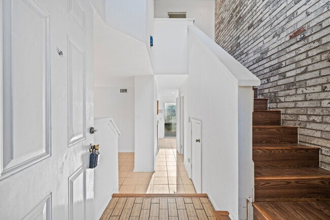 Foto del edificio - 6463 Cambridge Glen Ln