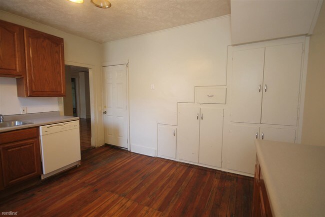 Foto del edificio - 832 W Walnut St
