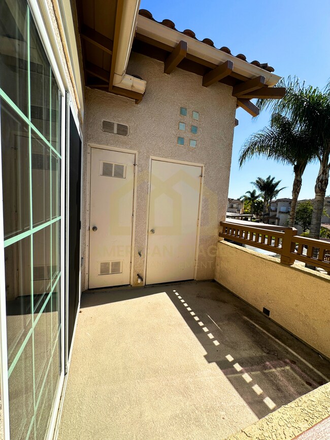 Foto del edificio - 310 E McCoy Ln