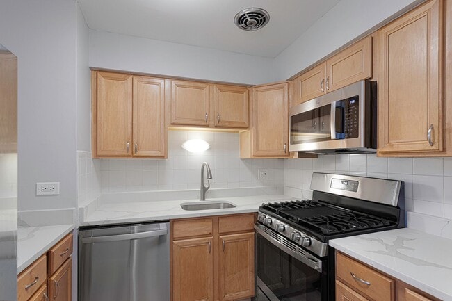 Foto del edificio - 6755 N Sheridan Rd