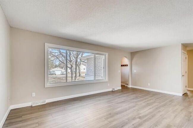 Building Photo - 10638 Dogwood St NW, Coon Rapids, MN, 55448