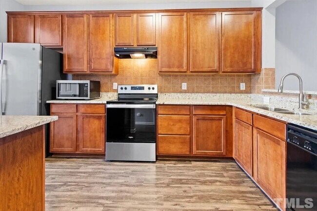 Foto del edificio - Room in Townhome on Casona Way